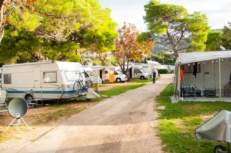 Entreprise pour mise en place de dispositif contre les moustiques dans un camping dans le Vaucluse